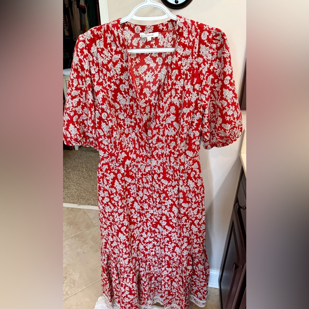 Madewell Red Floral V-Neck Puff Sleeve Midi Dress